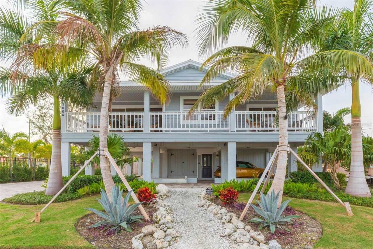 3604 E MARITANA DRIVE