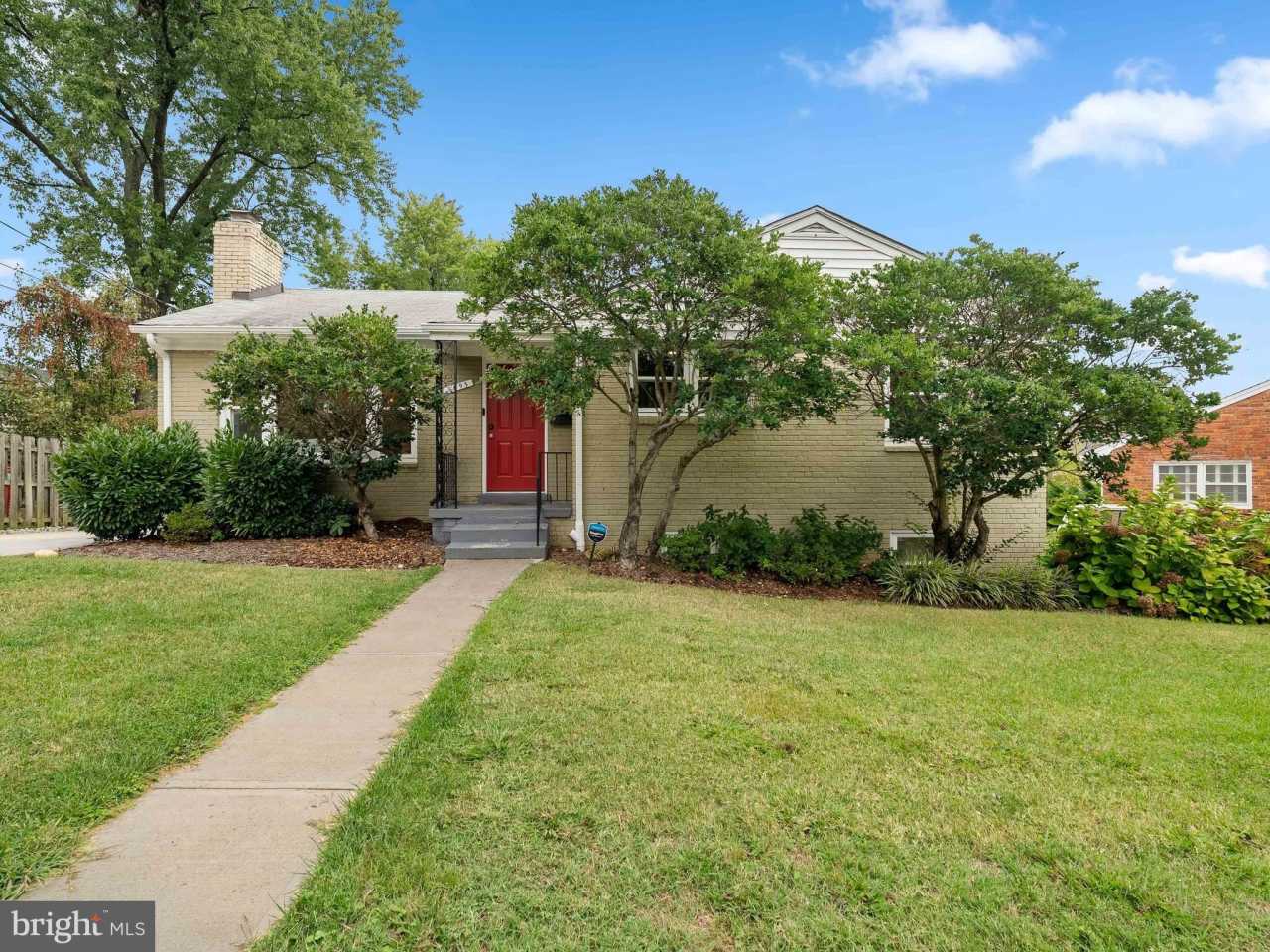 6095 WILSON Boulevard