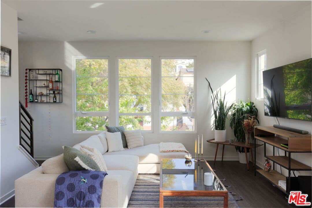 743 Silver Lake Blvd