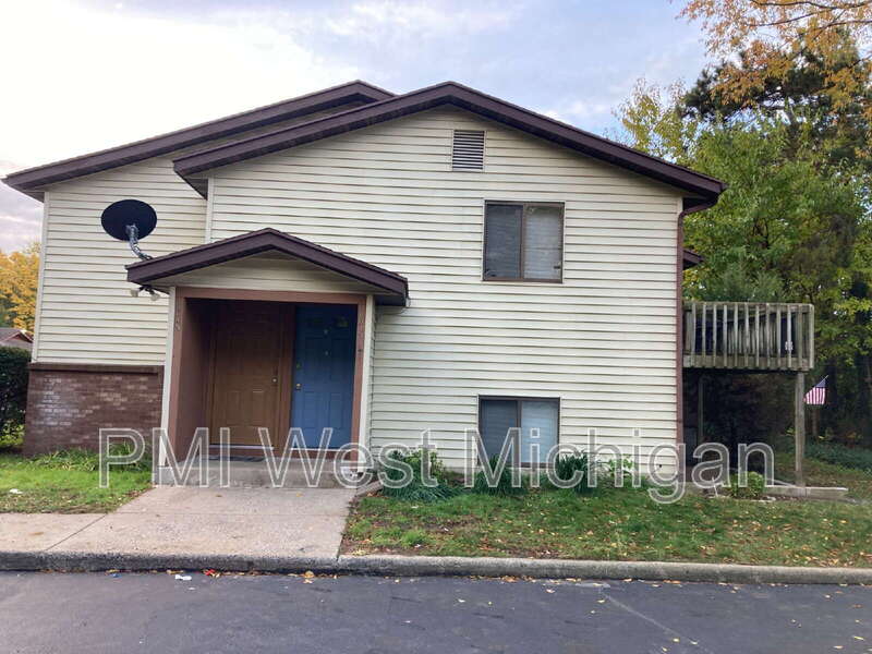 6087 In The Pines Dr SE