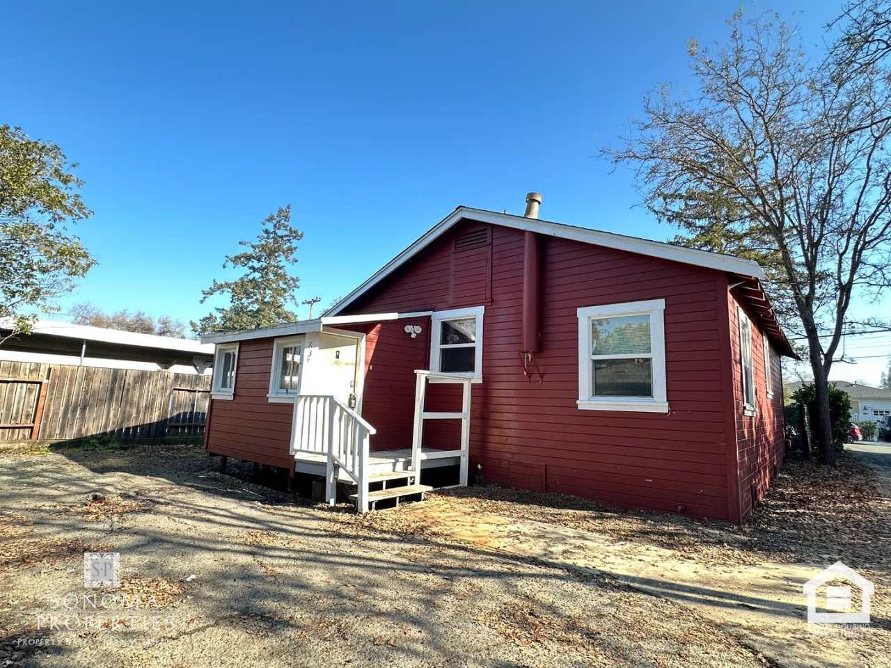Charming Cottage, Close to Downtown/Plaza!