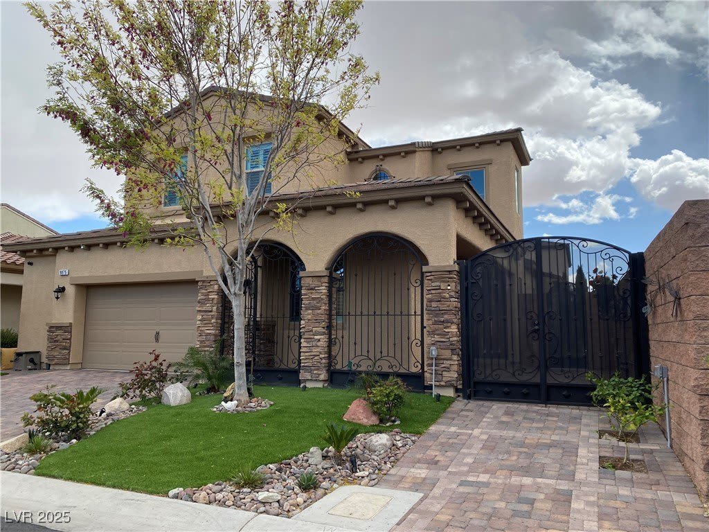 9075 Tiffany Oaks Avenue