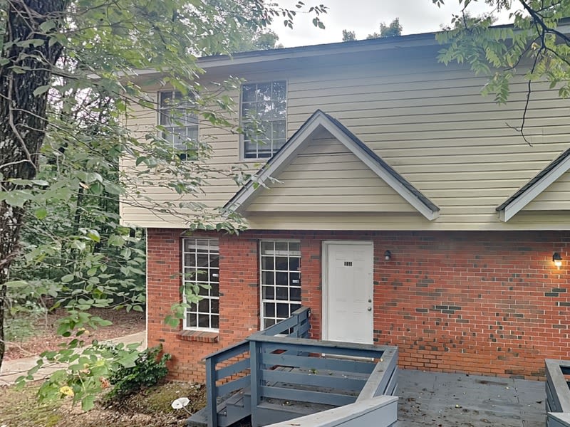 1711 6th Place Cir NW