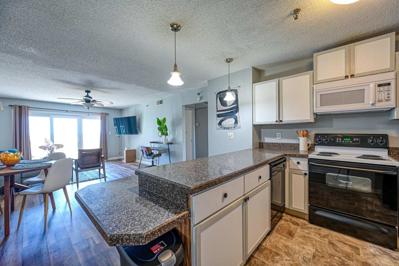 FURNISHED OFF-SEASON OCEANFRONT RENTAL STARTING EARLY SEPTEMBER