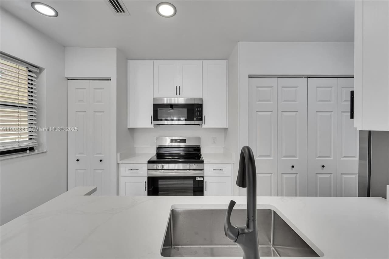 10035 Winding Lake Rd