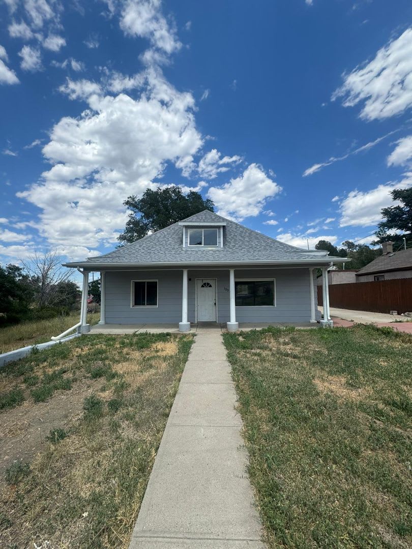 Remodeled 4 bedroom in Trinidad!