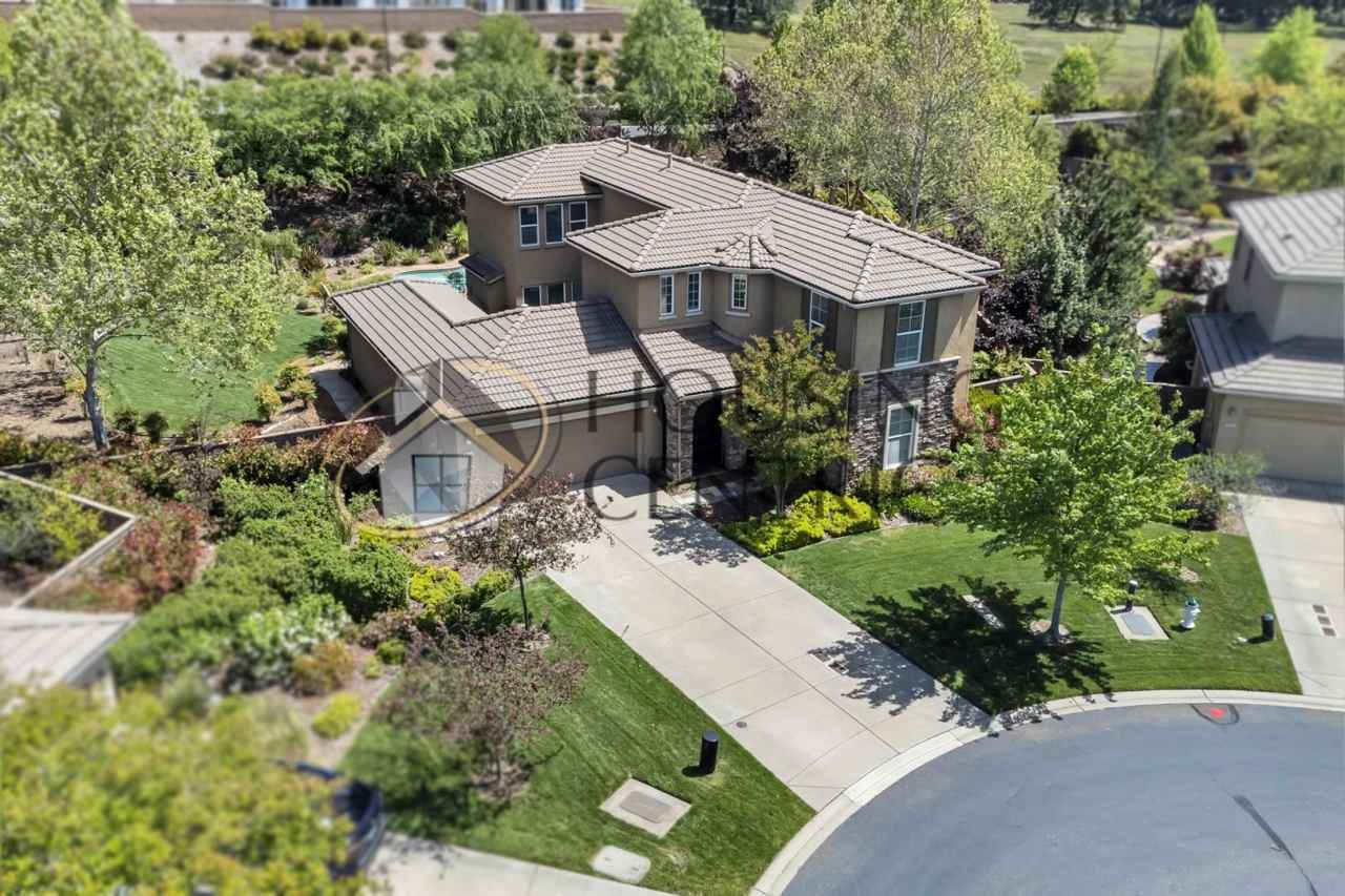 Beautiful Executive Home w/ Pool on 1/2 Acre Lot in Prestigious Serrano!