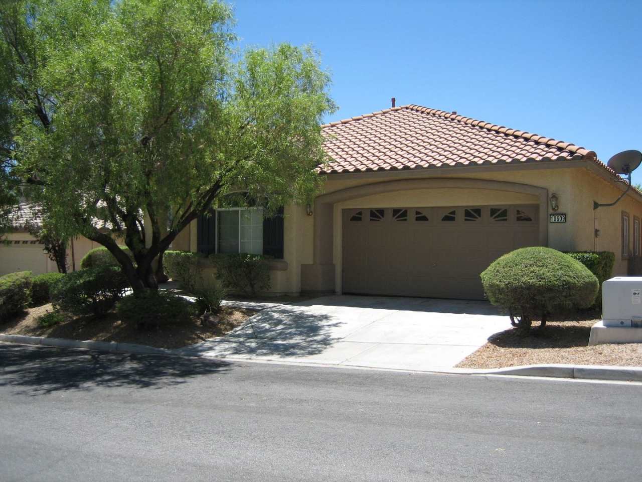 Summerlin - Single Story, 1,987 SQFF. , 3BR, 2.0 Baths, 2Car, Cul-de-Sac