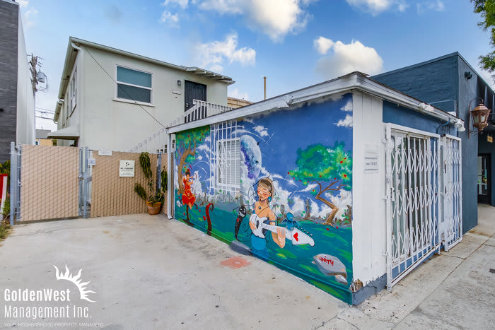 3216 1/2 Adams Avenue