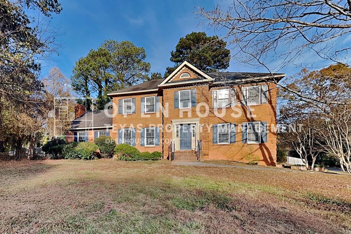 506 Daisy Nash Drive Southwest