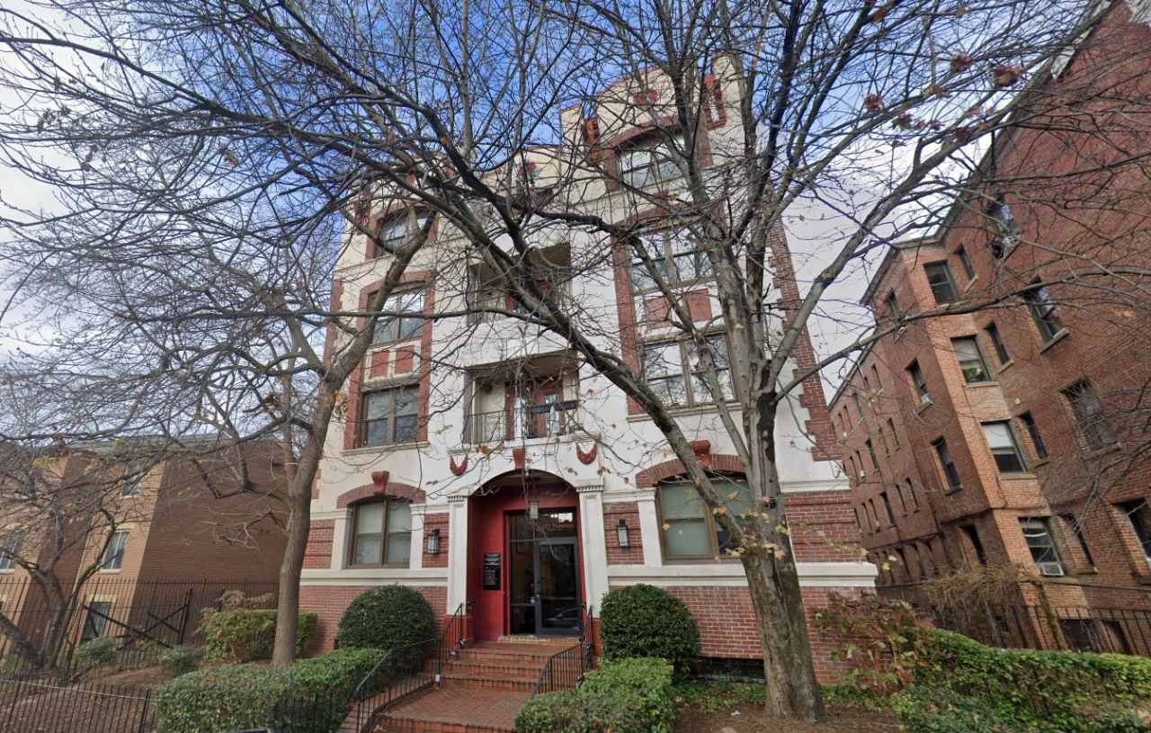 1495 Newton ST NW #304