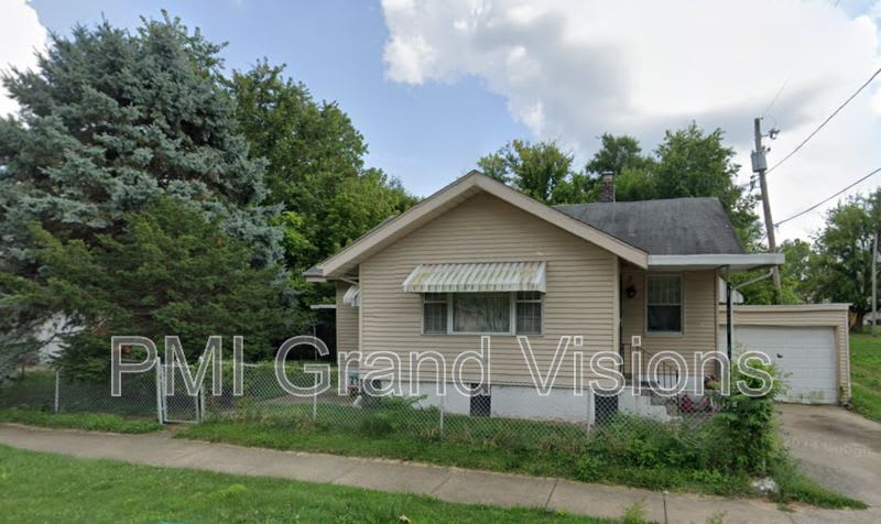 825 East Lincoln Avenue