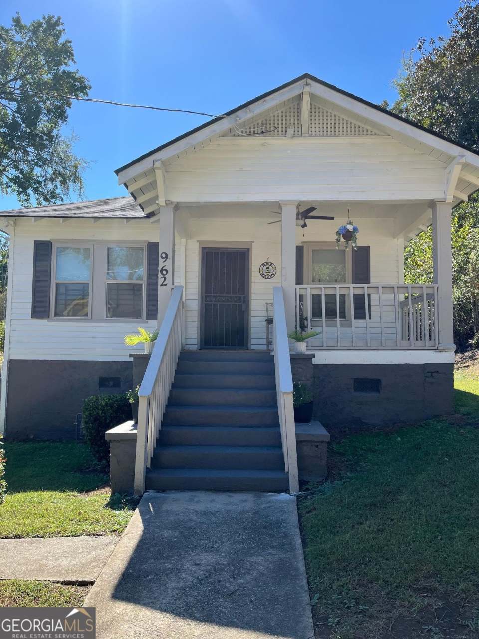 962 Division Street NW