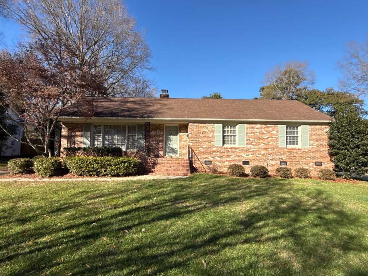 COMING SOON: 12/22/25: Beautiful Ranch in Myers Park!