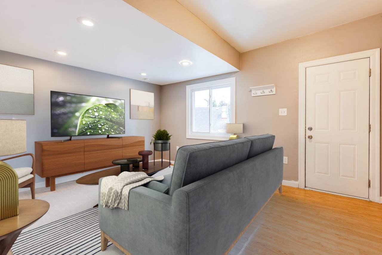 Available MAY 2026 - Private 2 Bedroom Home w/ Large Deck!