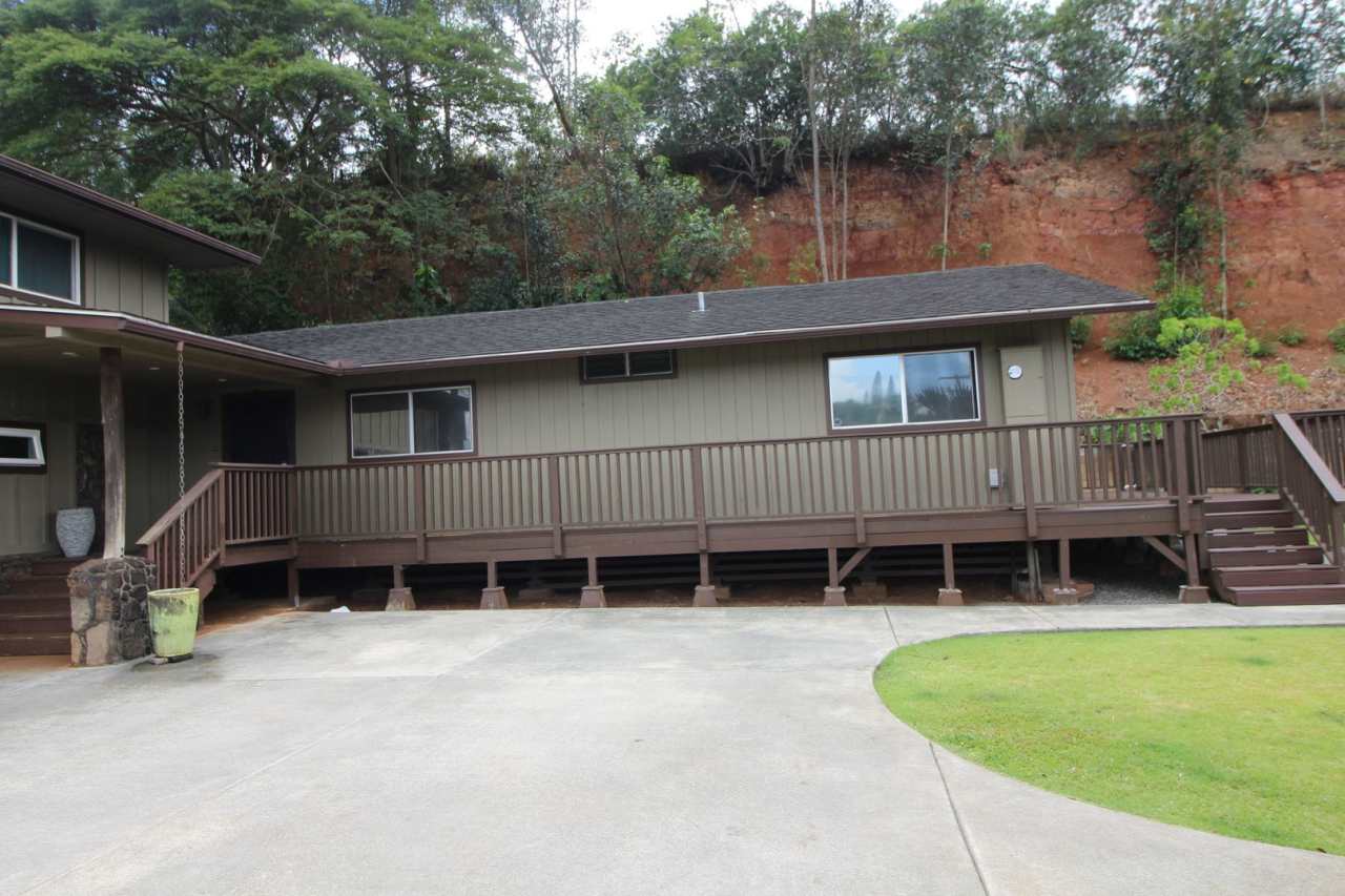 4-bedroom Home with Huge Covered lanai and yard