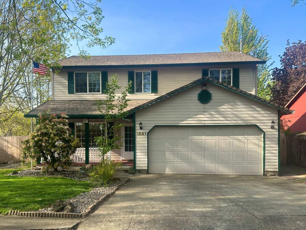 $500 off first full month 4-bedroom 2.5 Bath McMinnville OR 97128