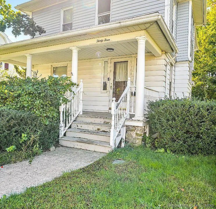 33 Farmington Avenue