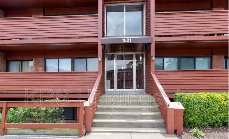 1521 S George Mason Drive