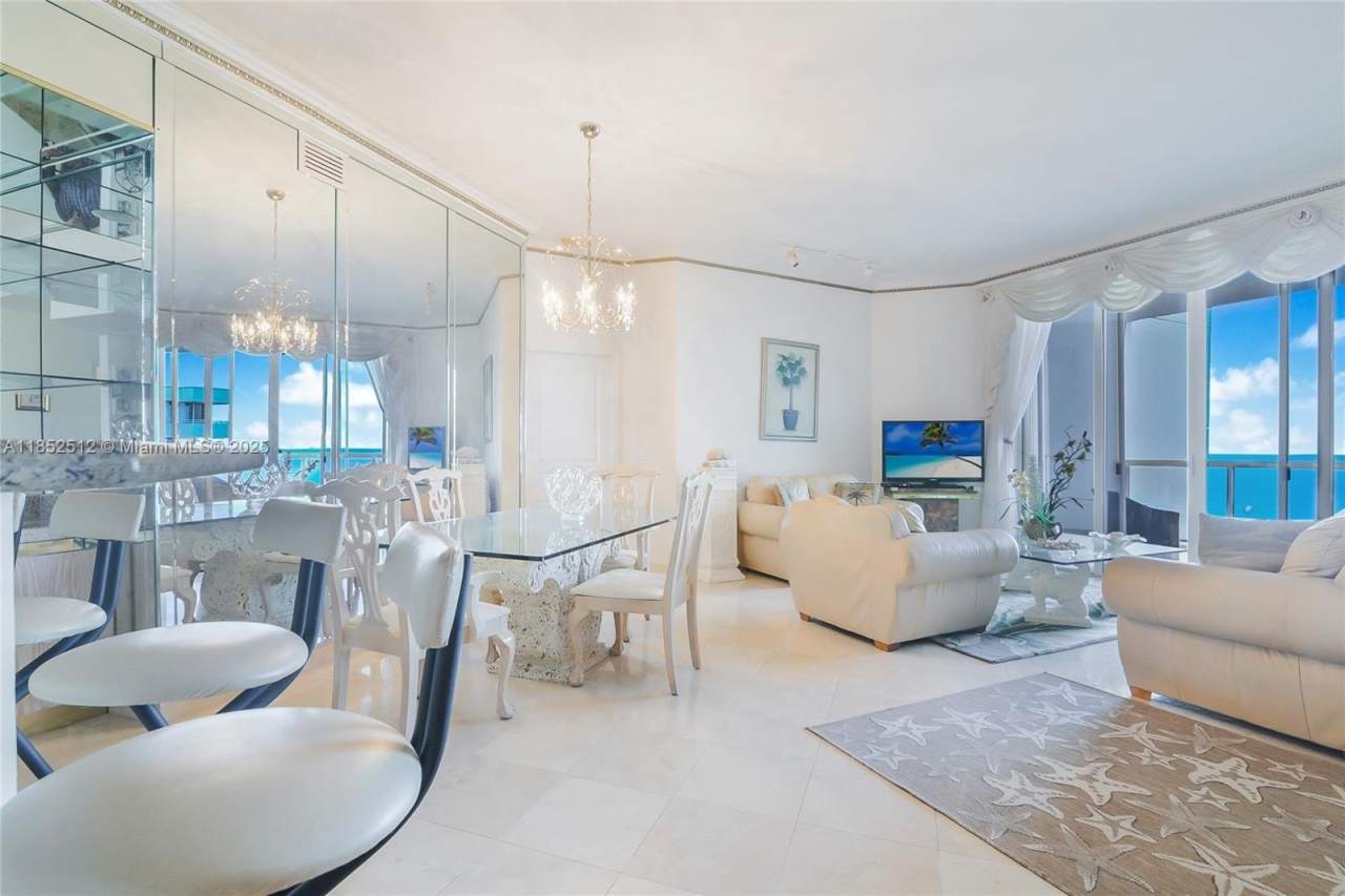 8925 Collins Ave