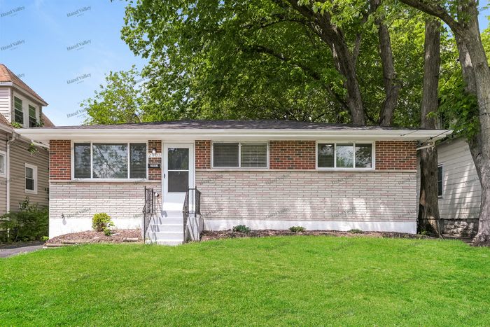 2903 Ridgeway Avenue