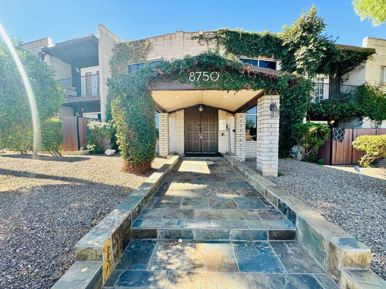 Desert Atrium - Studios, 1 Bedrooms and 2 Bedrooms in Great Location! Community Pool!