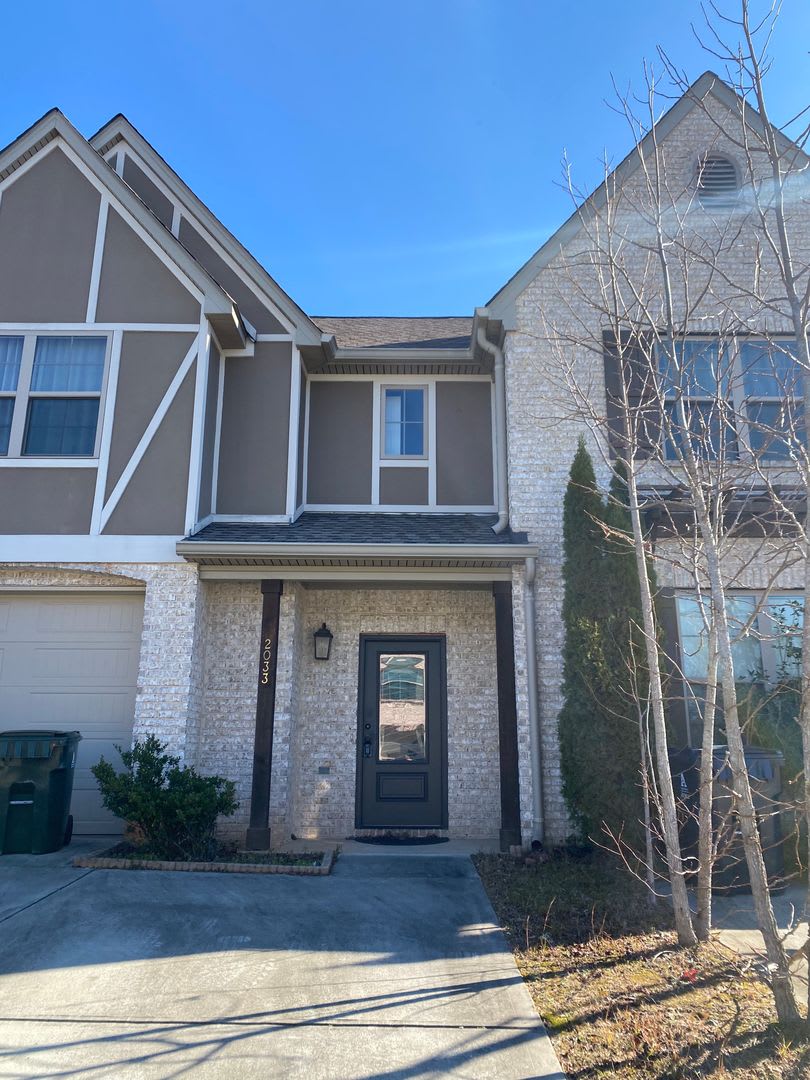 Beautiful 3-Bedroom Townhome Near Auburn’s Best Shopping  Dining!