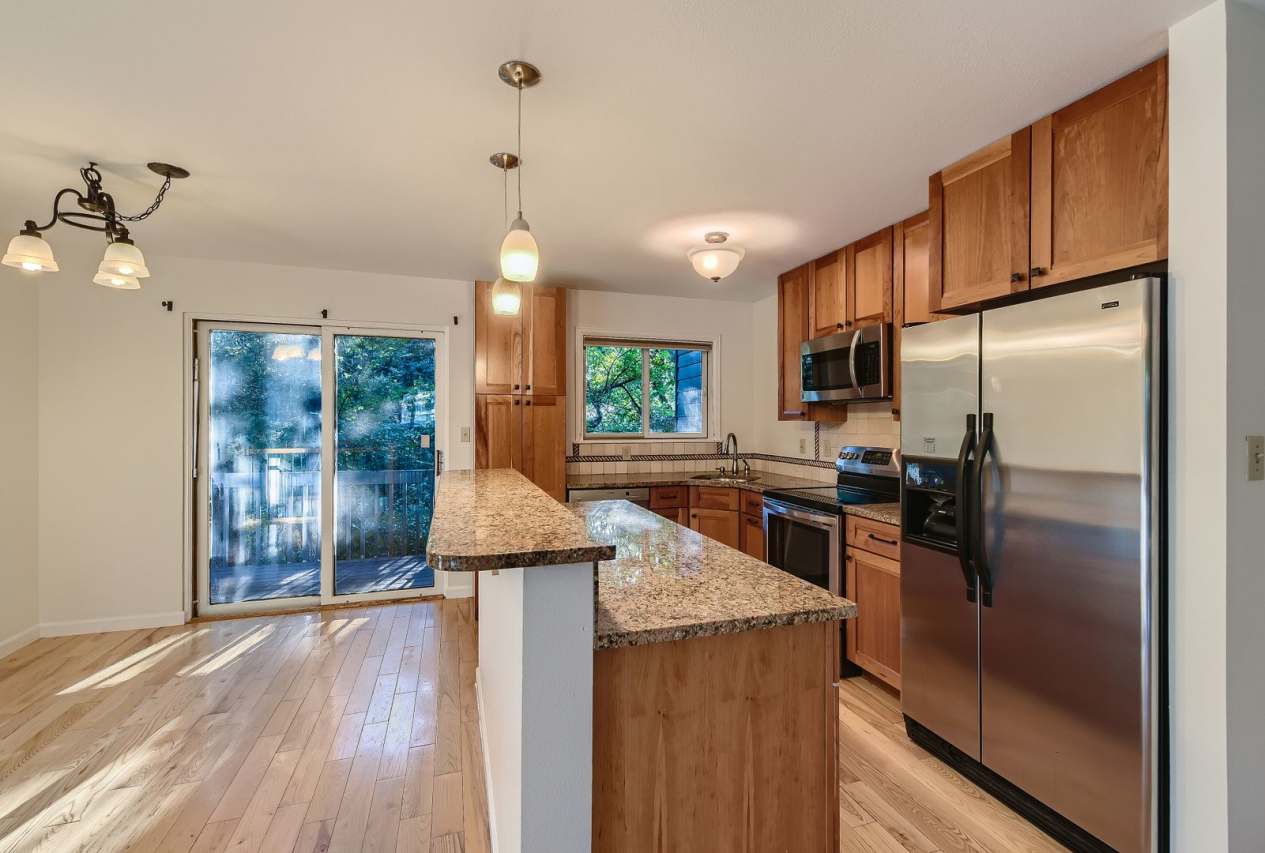 ***$500 off 1st Month's Rent*** Two Story Condominium Prime Location! - Available Now