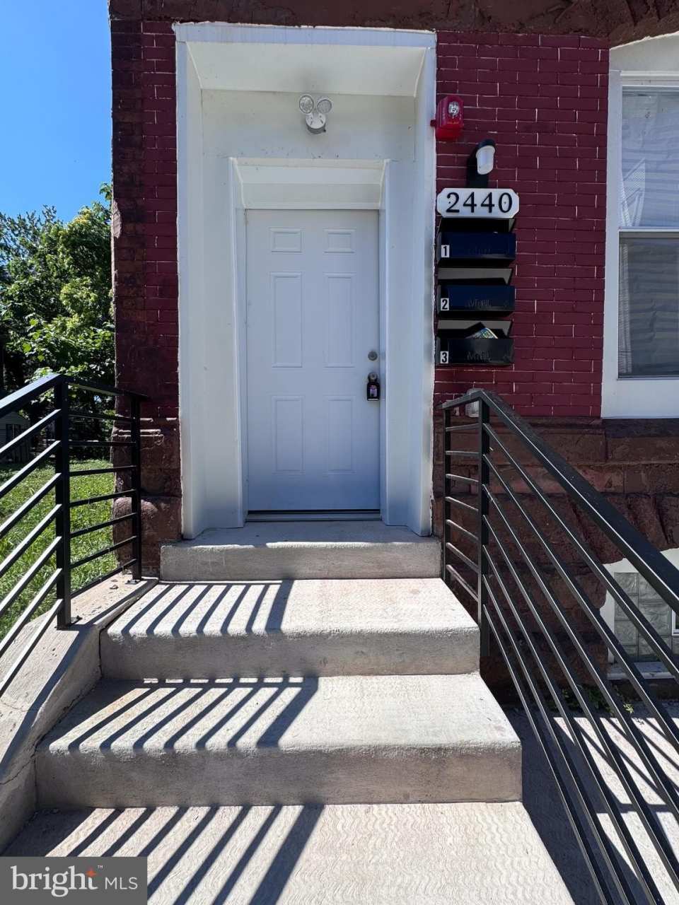 2440 CLIFFORD Street unit: 2