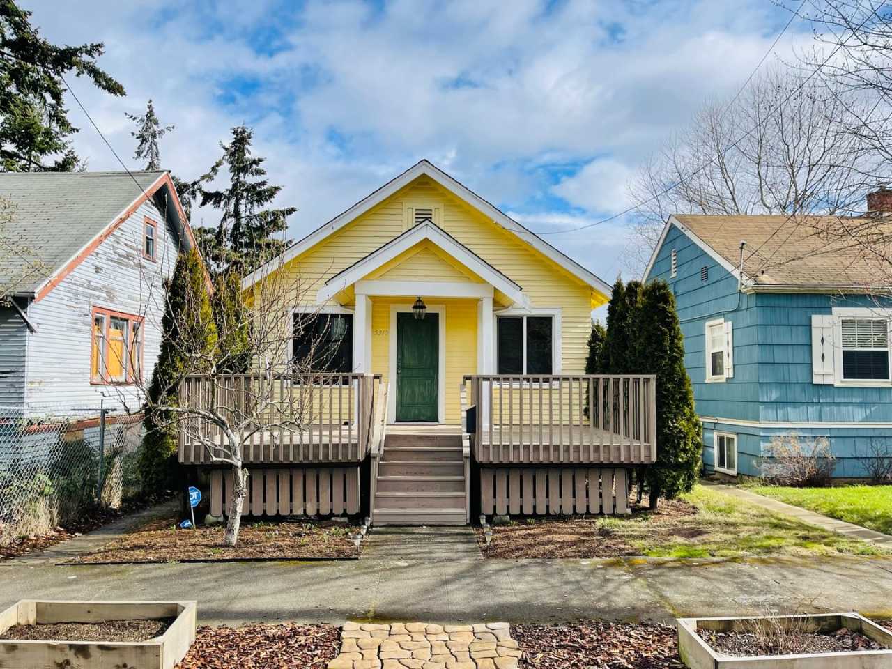 Renovated Craftsman Bungalow in Quiet Beacon Hill!