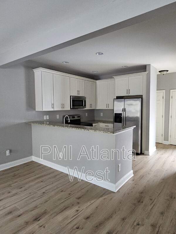 701 McWilliams Rd SE