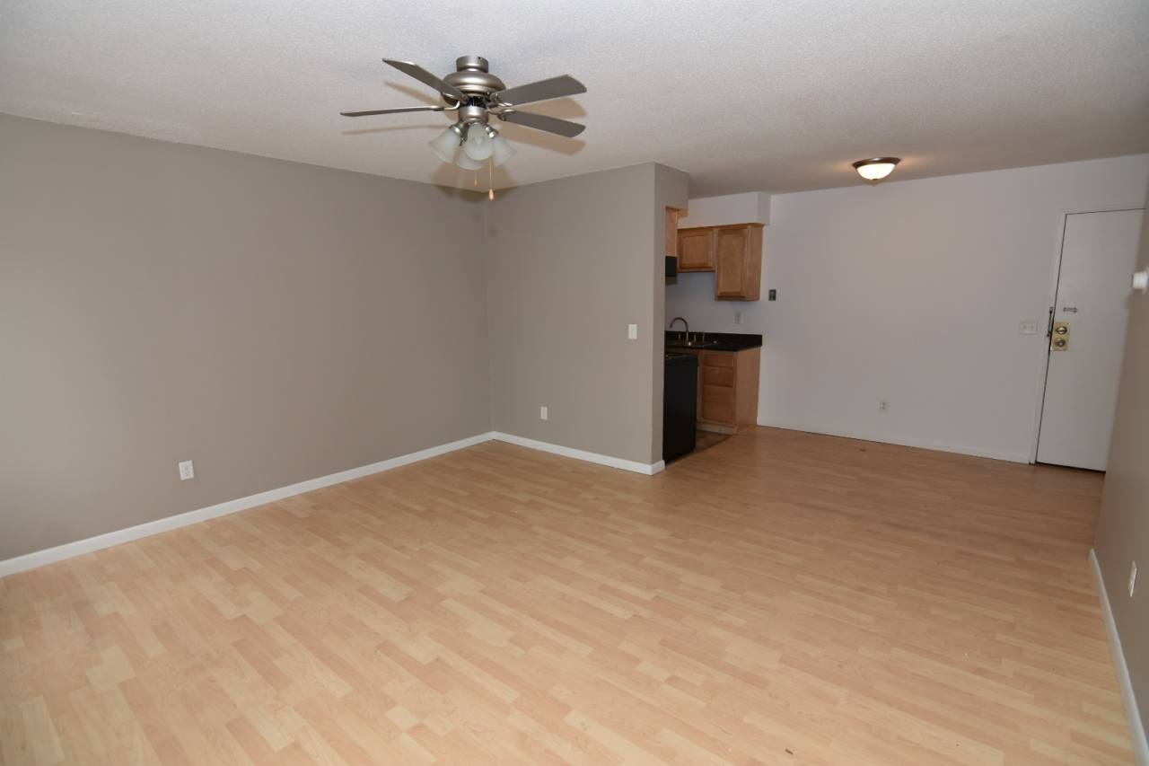 2740 Pleasant Avenue S