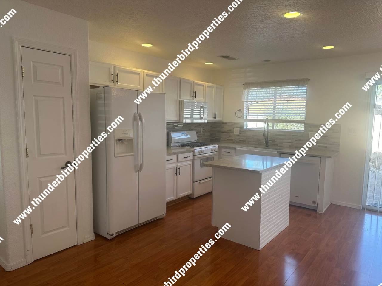 $500 off first months rent!! Gated community near Sandia Labs  KAFB
