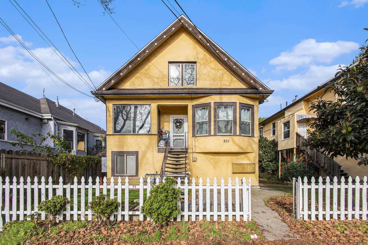 935 Central Ave #D - 1 bedroom | 1 bath | Lower unit