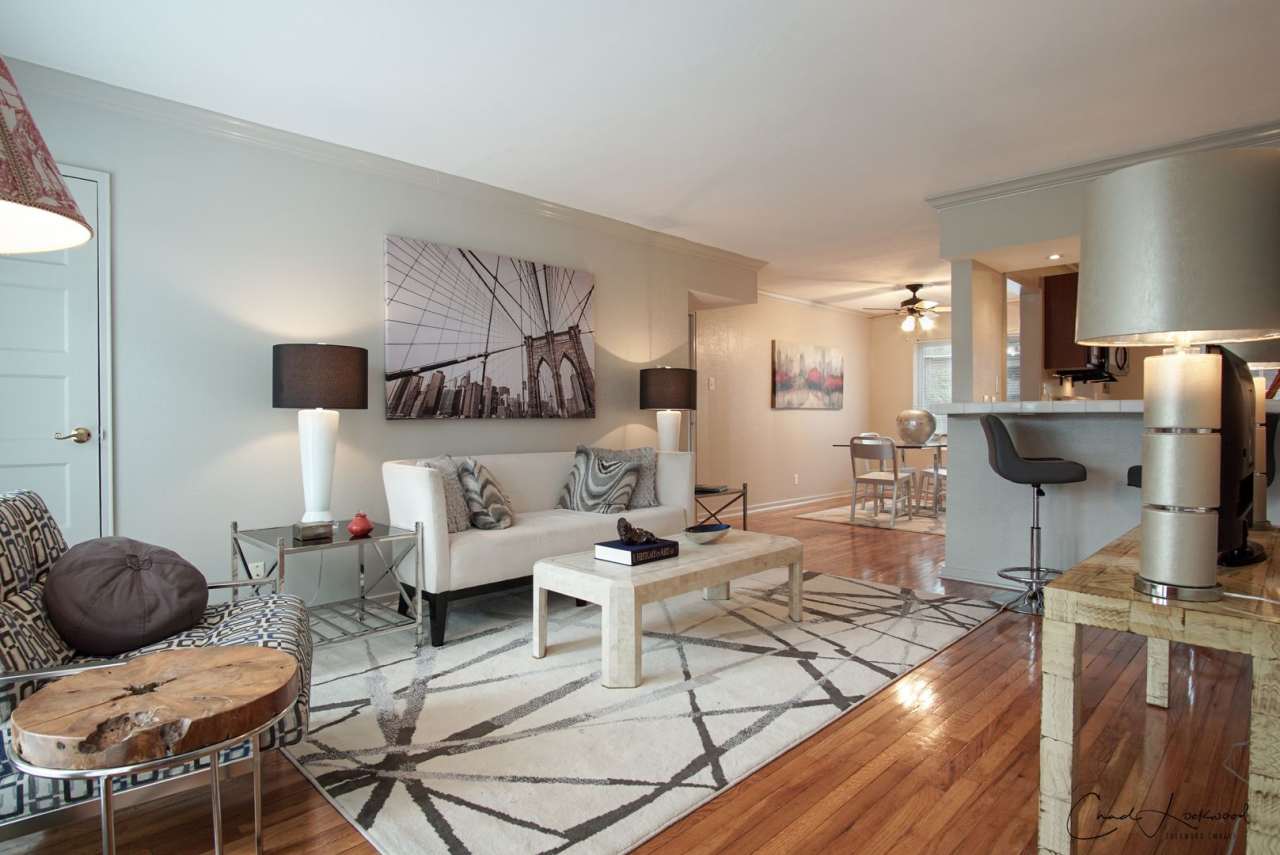 2 bedroom 1 bathroom Upstairs **$300 OFF 1ST MONTH SPECIAL**