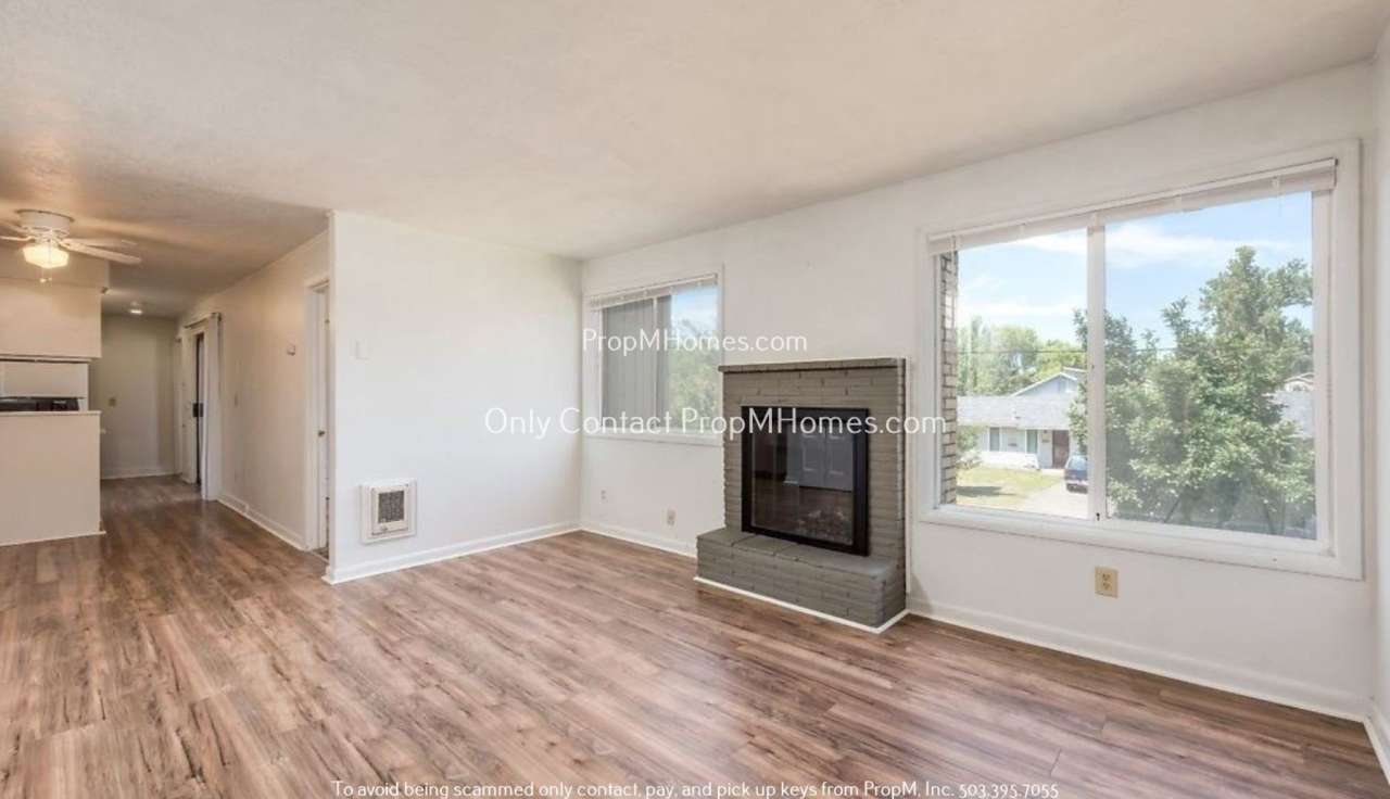 Comfortable Apartment Living with Sunlit Bedrooms!