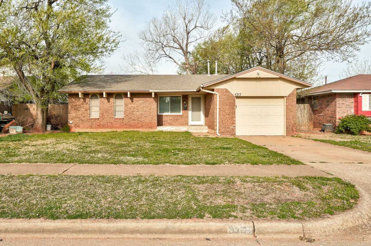 Charming 3-Bedroom, 2-Bathroom Home in Del City