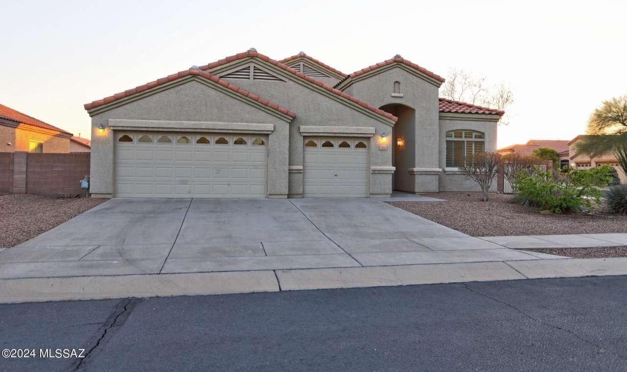 12941 N Bass Canyon Drive