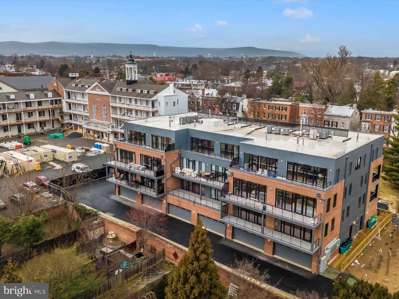 210 E 2ND Street unit: 202