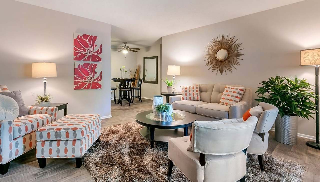 The Commons at University Square Apartments