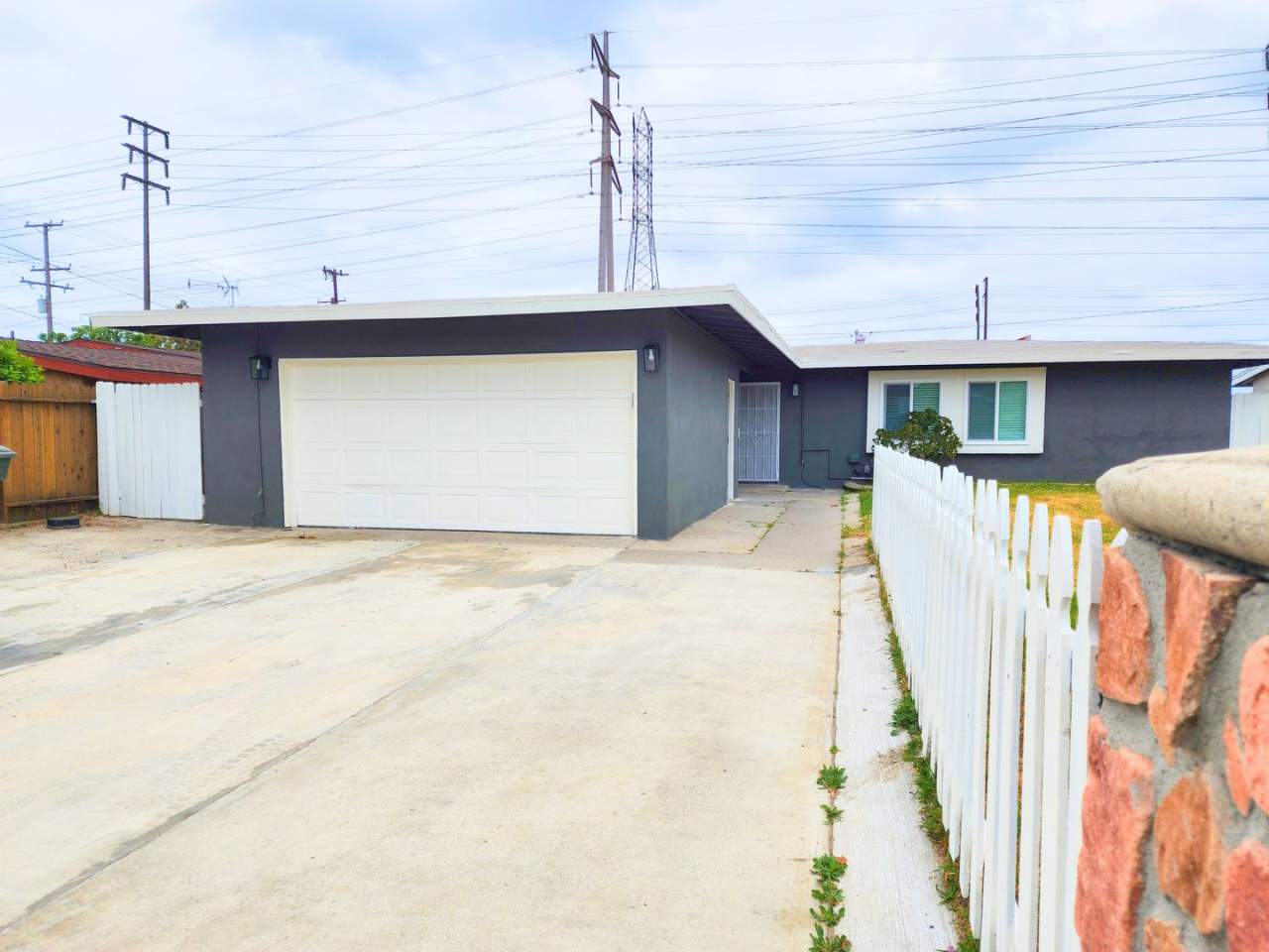 Charming 3-Bedroom Home Just 10 Minutes from Disneyland!