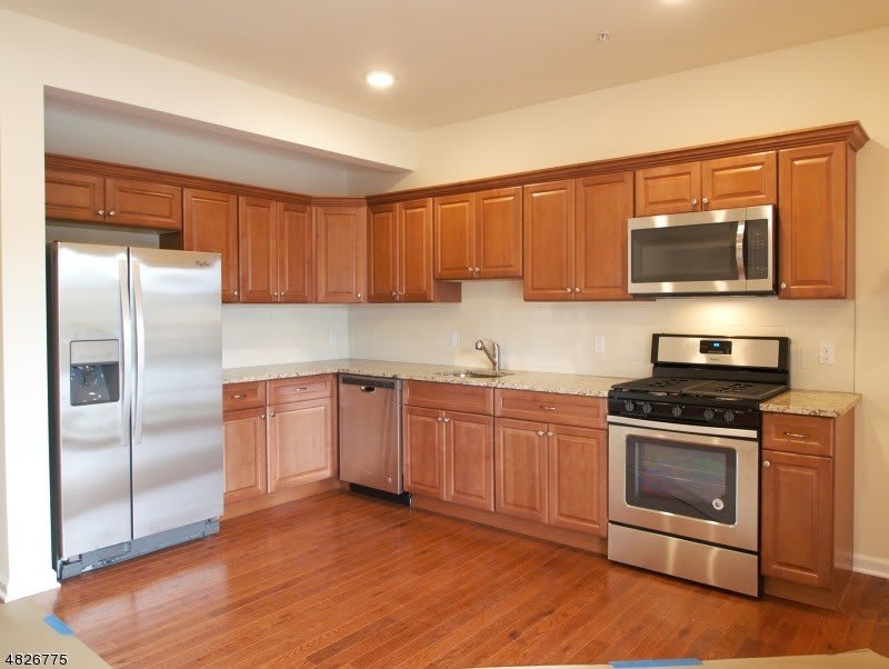 66 Belmont Ave Unit 5