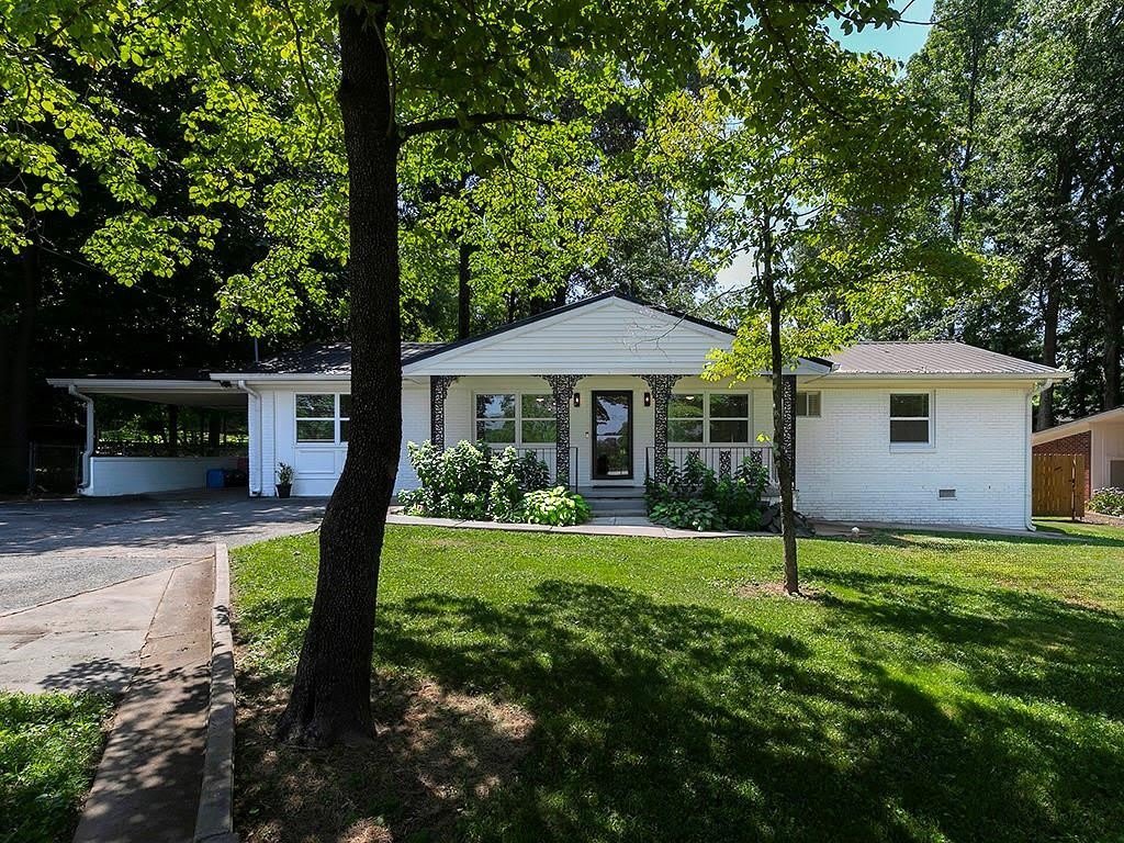 3249 Howell Drive SE