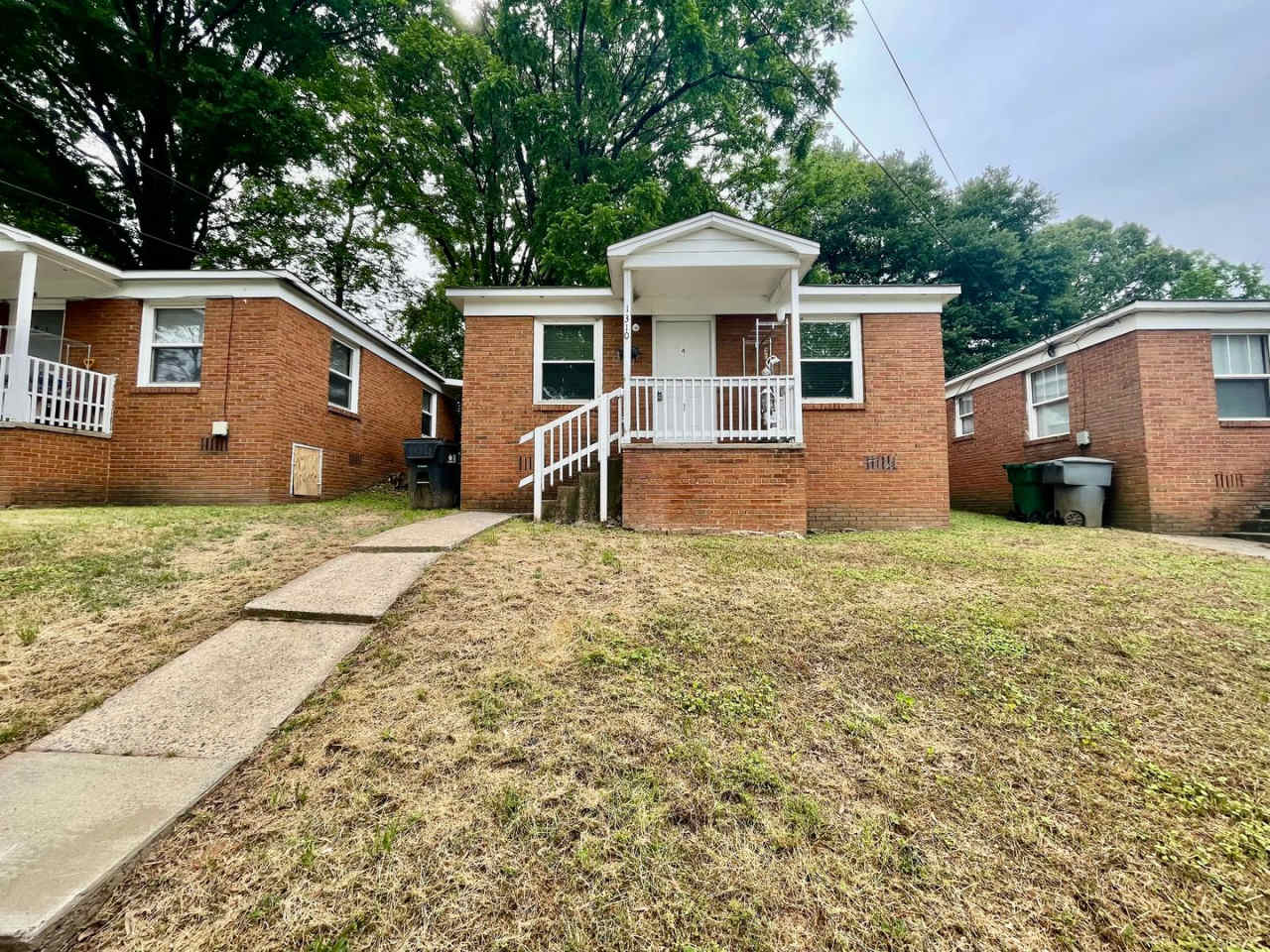 This cozy 2 bed 1 bath cottage style brick home is located in the lovely and rejuvenating part of the Belmont area of North Charlotte