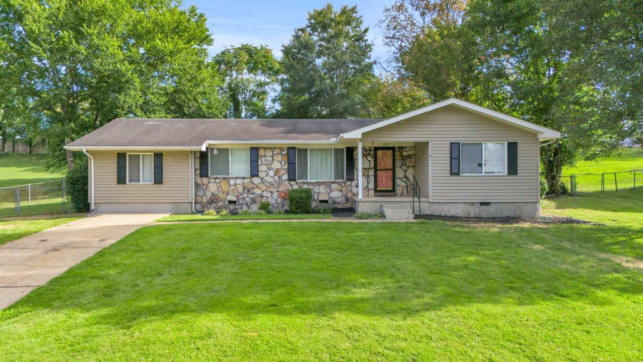 Located in the Heart of Hixson! 3 beds, 2 baths, with spacious yard! Make this your Home for the Holidays!