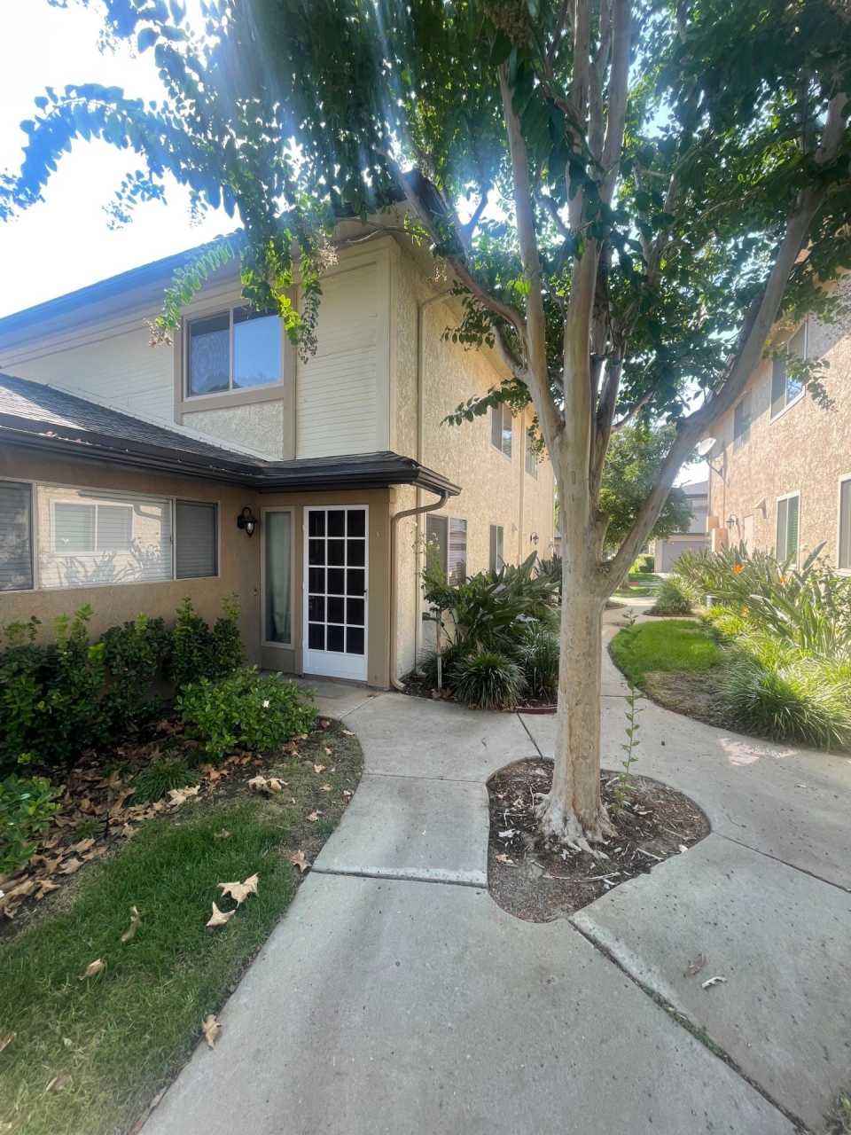 2061 Avenida Refugio