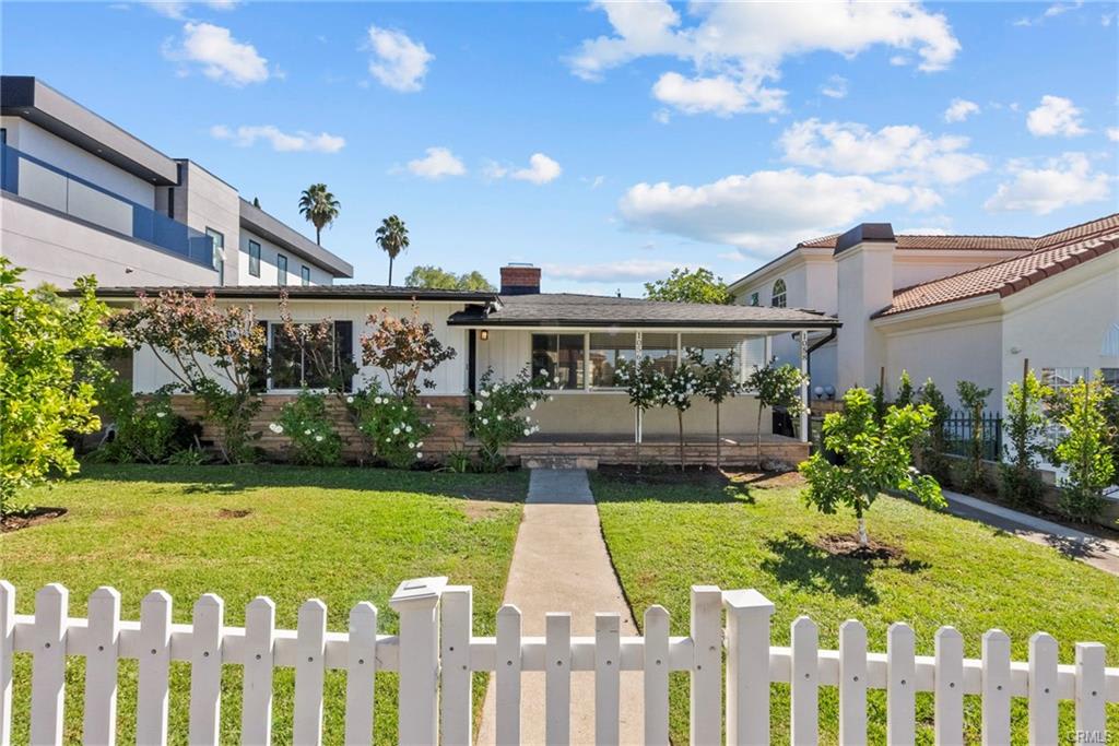 1056 East Orange Grove Avenue