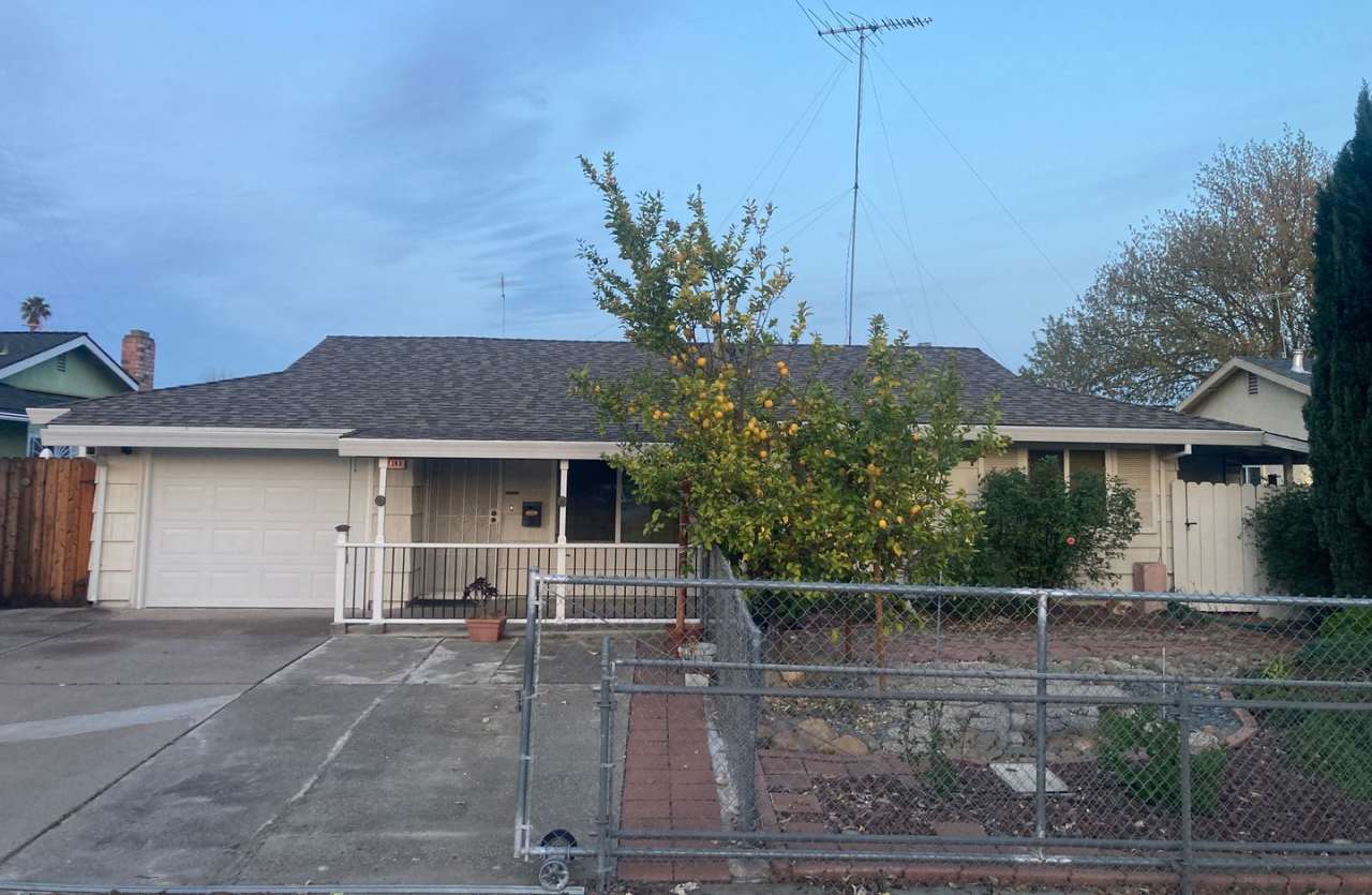 Spacious 3 bed 1 bath plus bonus room! Pet friendly with nice size back yard