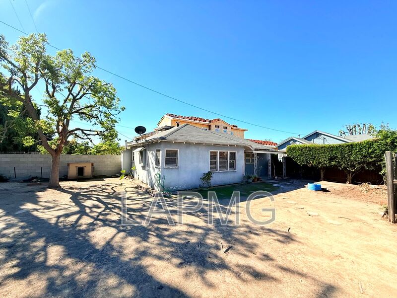 6200 N. Muscatel Ave