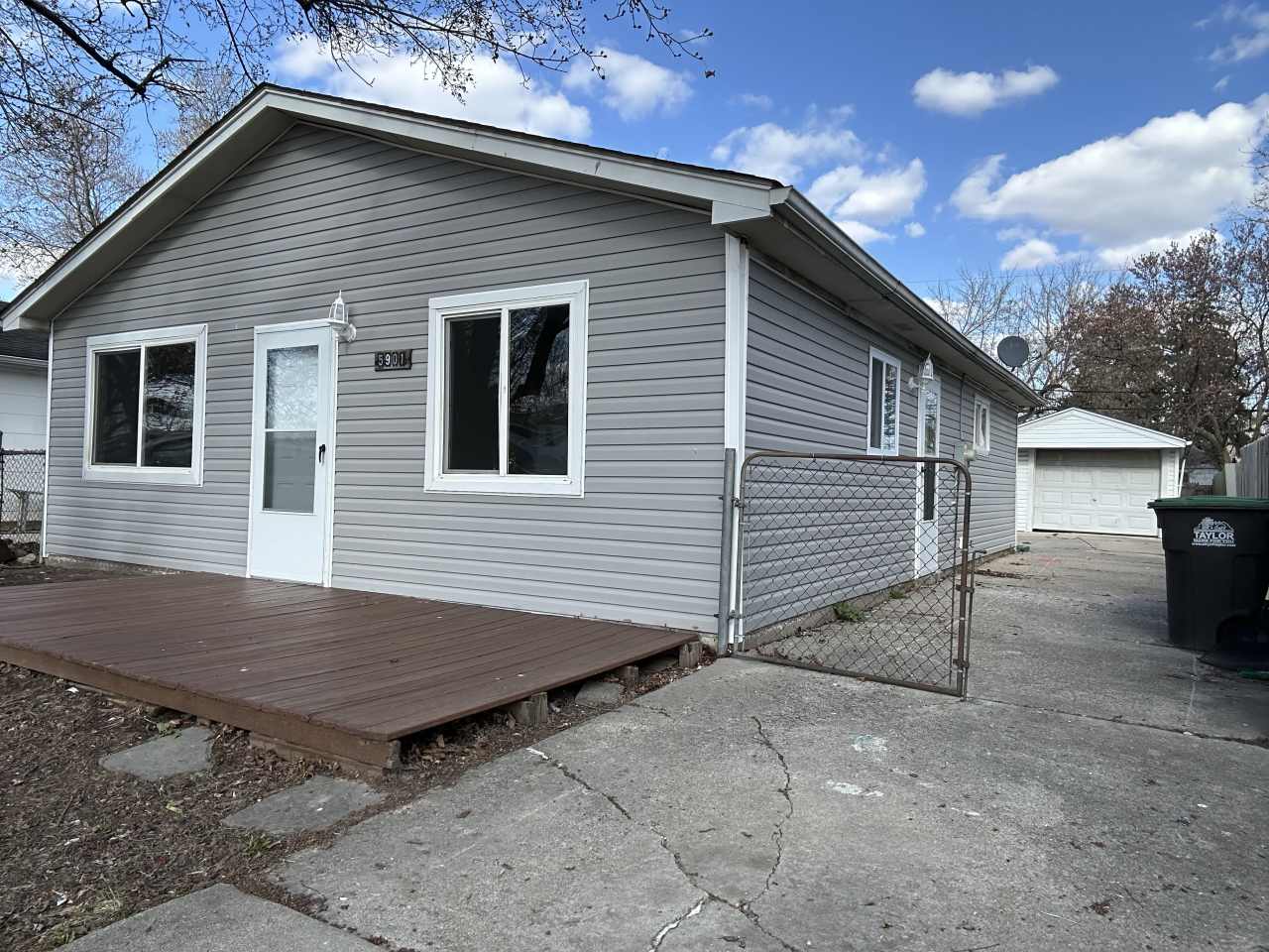 5901 Roosevelt Street